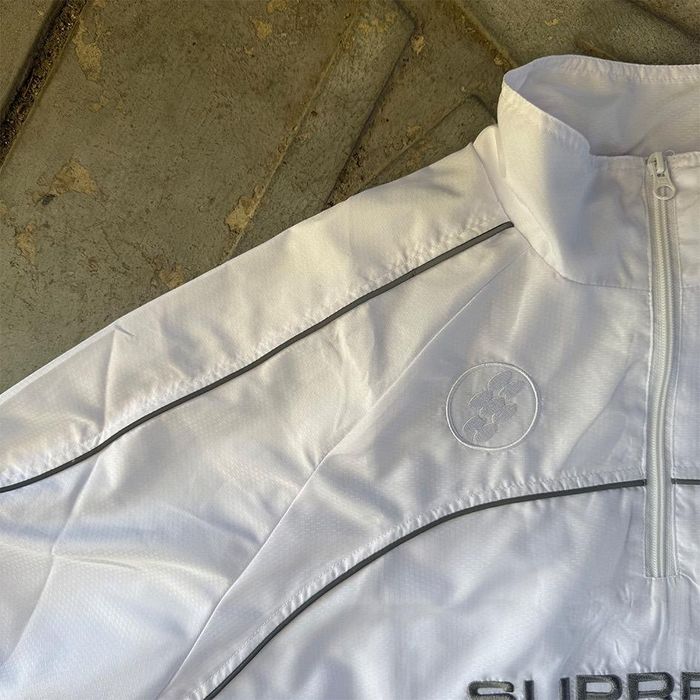 Комплет supreme нови