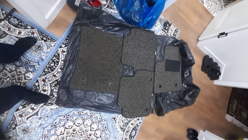 полики на автомобиль Прадо