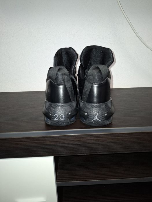 Jordan Stay Loyal 2 (mărimea 42.5 - 43)