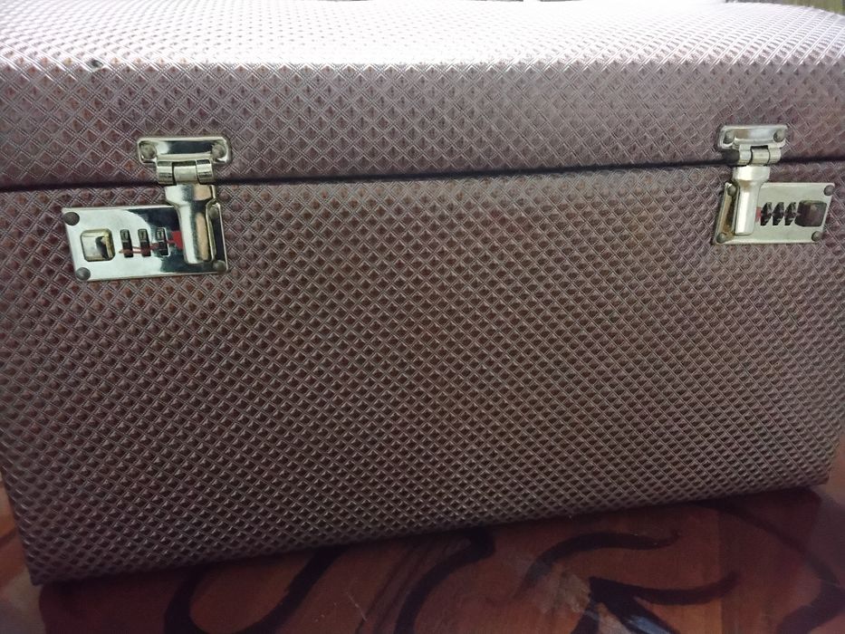 Qoshiq vilka nabor sandig'i