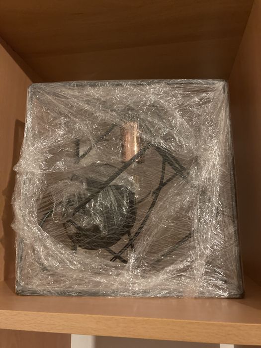 Candelabru cu cadru metalic negru