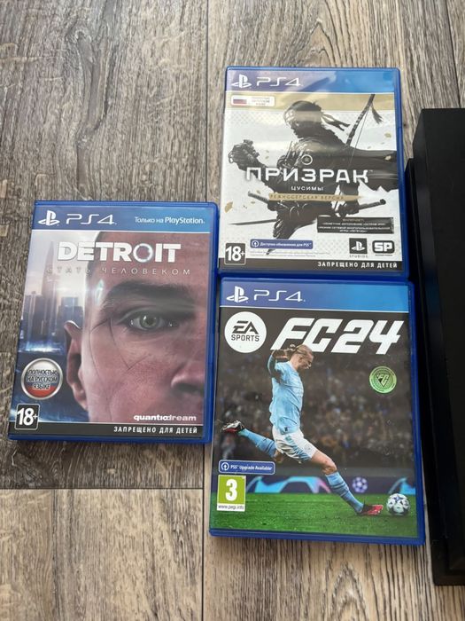Продам пс4 с играми и геймпадами
