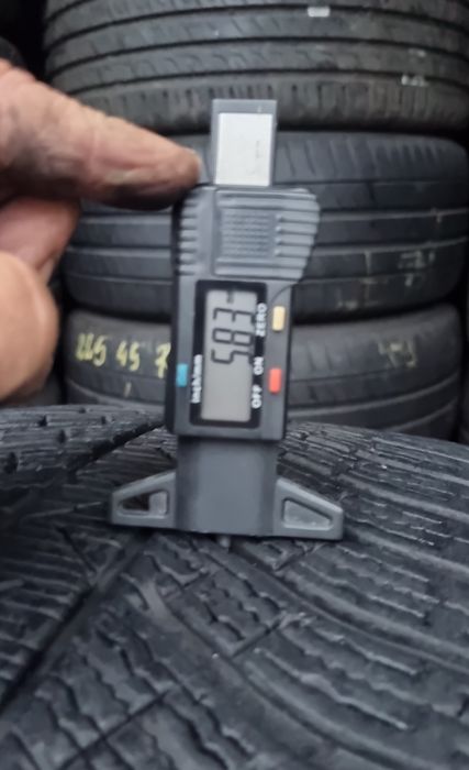 2 Anvelope Michelin 275 40 R21 M/S (iarnă) Impecabile DOT3521.