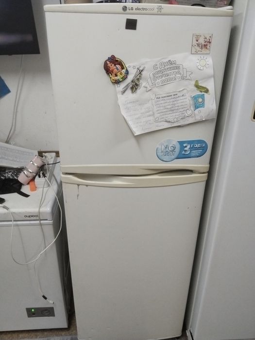 Продам холодильник на запчасти