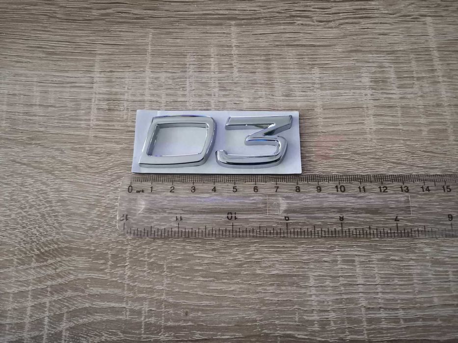 сребристи емблеми Волво Volvo D3
