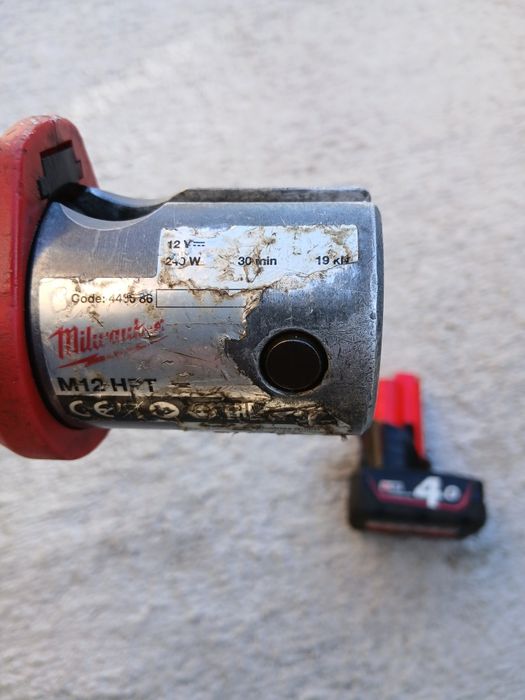 Акумулаторна хидравлична преса за кримпване на пресфитинги Milwaukee M