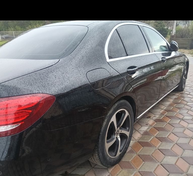 Mercedes E 220 D