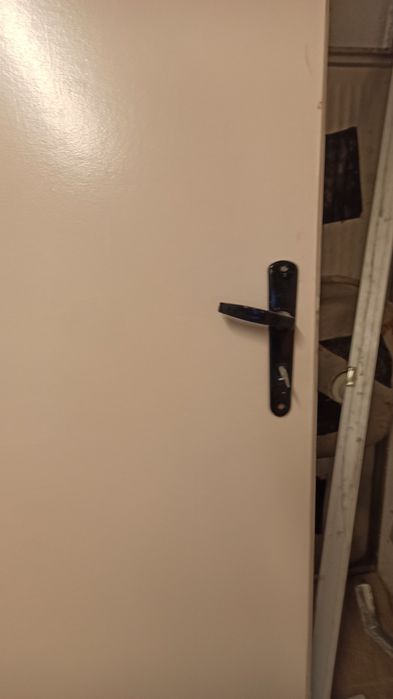 Продавам врати два броя, запазени