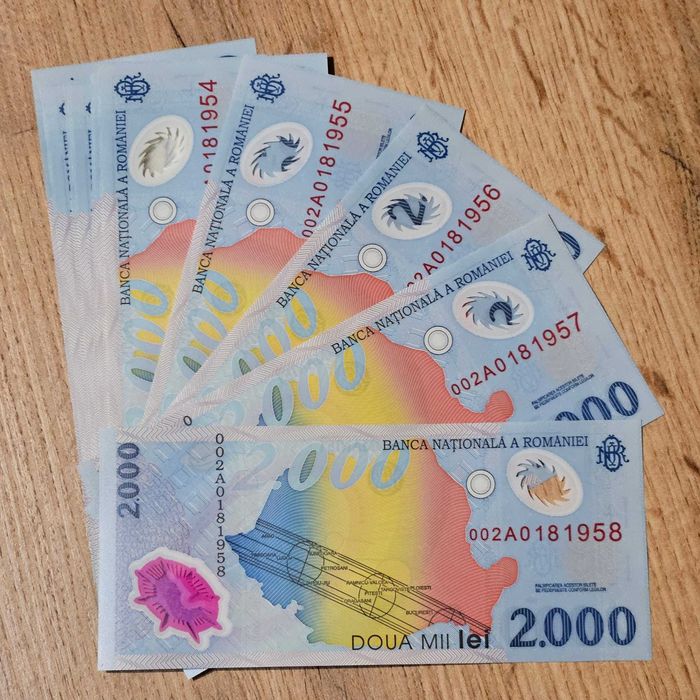Vând bancnote cu eclipsă 2000 lei