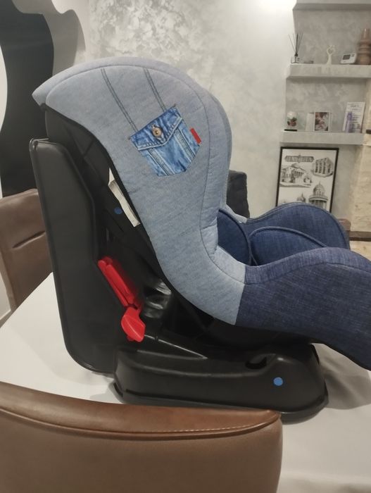 Scaun de mașină pentru bebeluși 0-5 ani