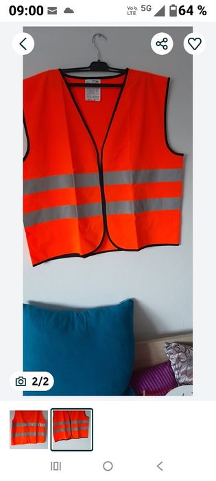 Se vinde vesta de protecție.