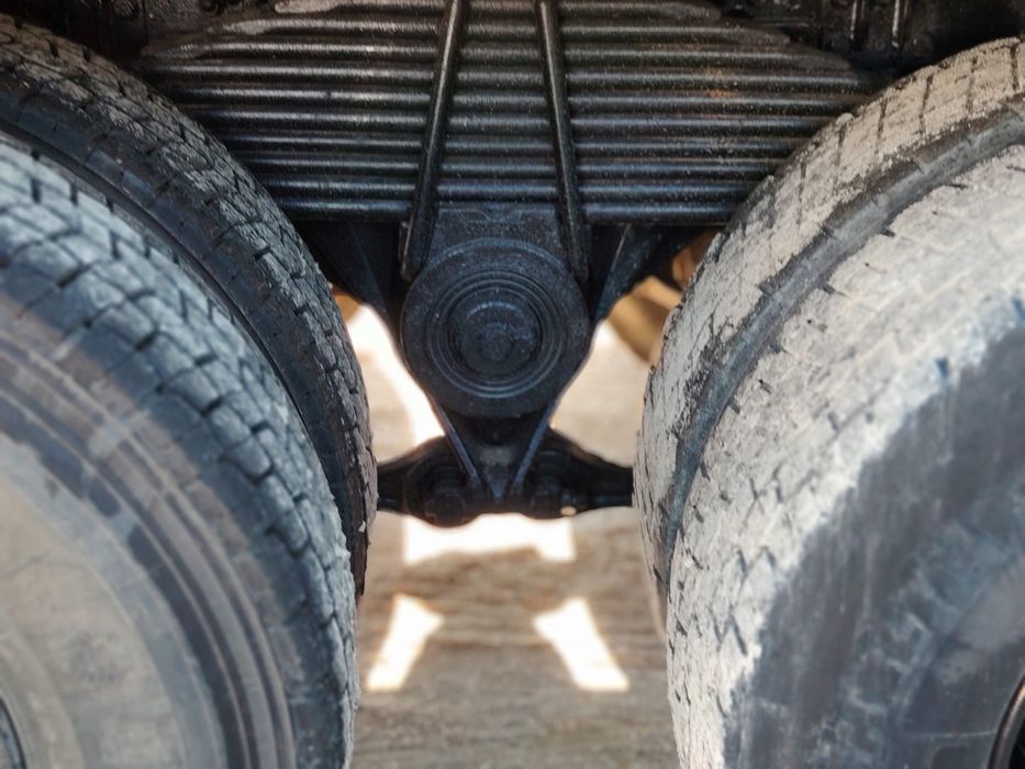 Volvo 8x4 , autobasculanta