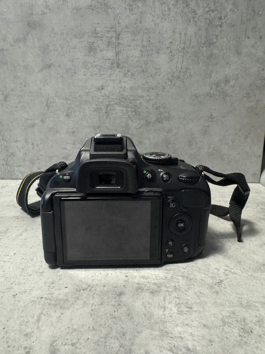 Aparat foto DSLR Nikon D5100 kit 18-55 mm VR