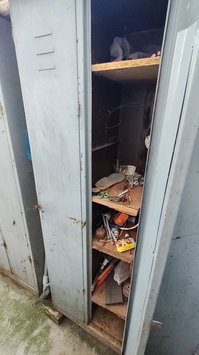 Dulap metalic 3 buc înălțime 1,80 lățimea 0,93 adâncime 0,45