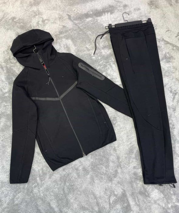 Nike Tech Fleece