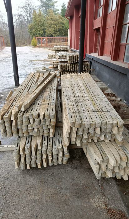 Stâlpi beton gard ,spalieri vie,zmeura