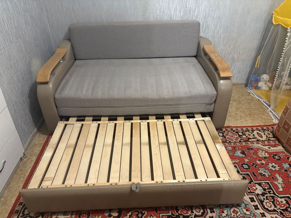 Продается б/у диван