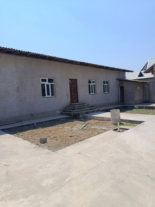 Kamolotda uy sotiladi