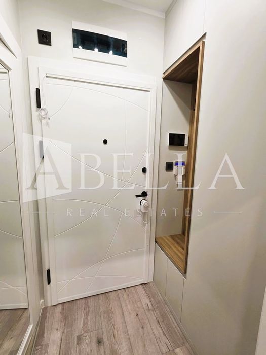 Дава се под наем Тристаен апартамент в София, Люлин 9 - 90 кв.м за 997.05 € - Снимка #11