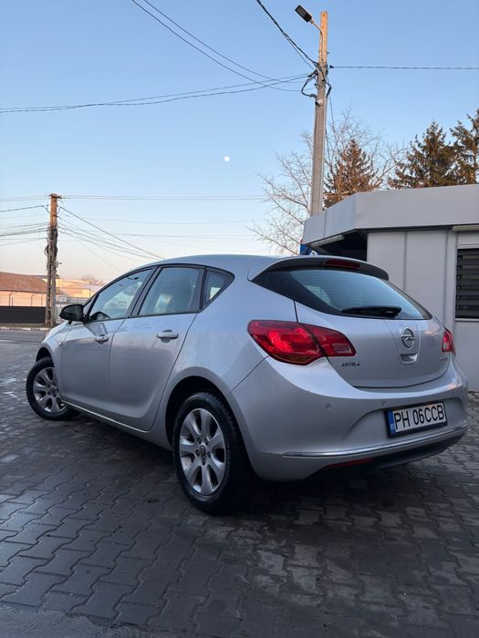 Opel Astra J / 2015 / Diesel / Proprietar / 2 Chei / Impecabila