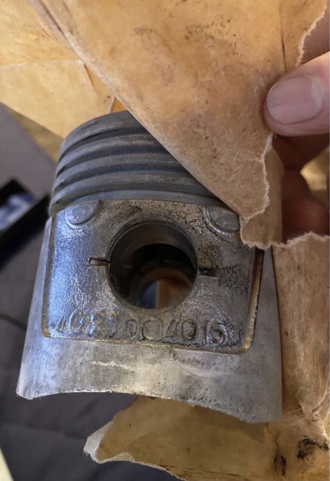 Бутала за Москвич 408- 4бр.- 76.10