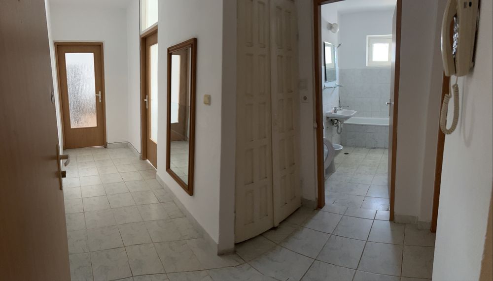Apartament de închiriat doua camere , zona subcetate Str. Panselutei.