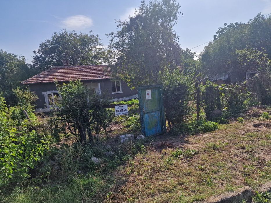 Продава се Етаж от къща в с. Брестовене, Област Разград - 100 кв.м за 102 €/кв.м - Снимка #5