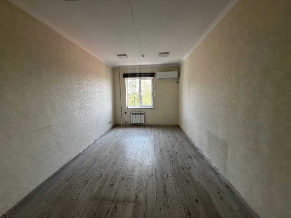 Сдаются офисы в БИЗНЕС-ЦЕНТРЕ на Шота Руставели|  415 и 550 м² (55)