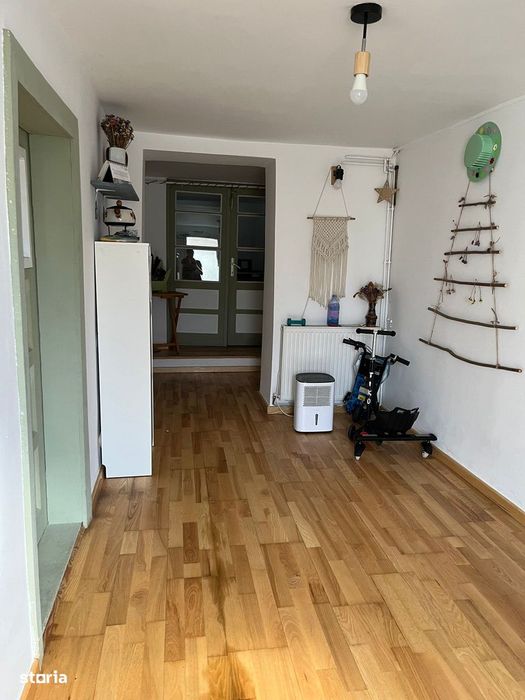 Vand casa 3 camere zona centrala