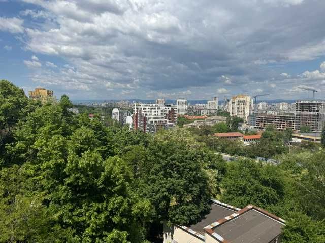 Продава двустаен апартамент в ж.к. Лагера
