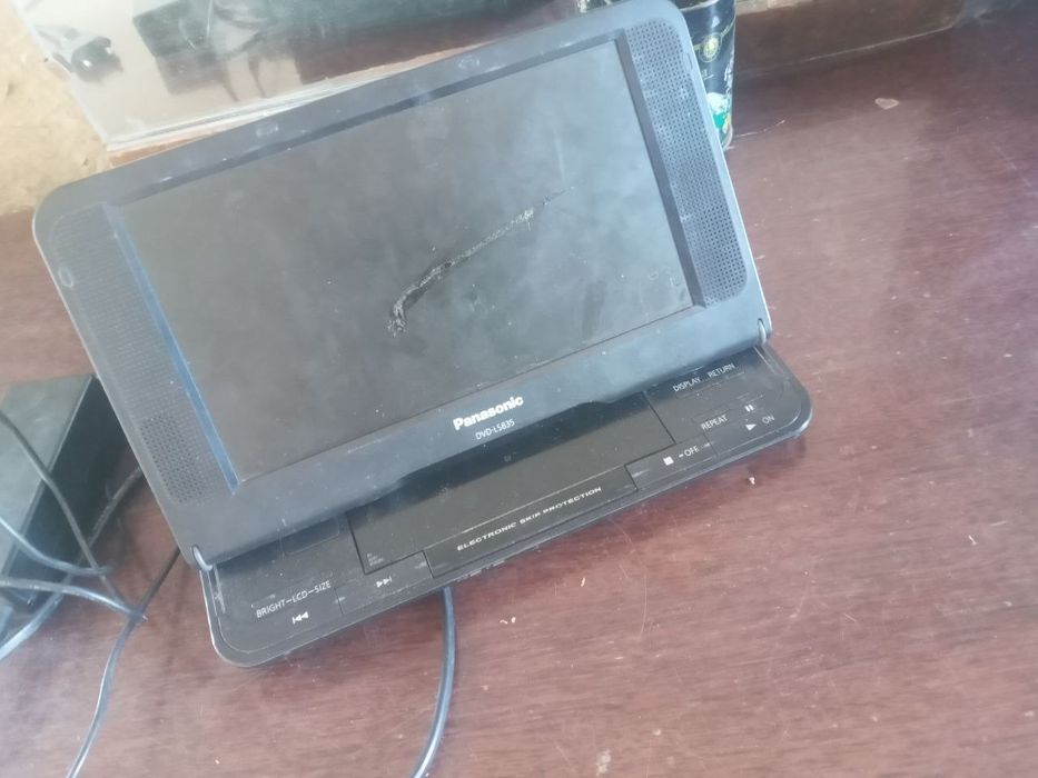 Продам  двд плеер б/у
