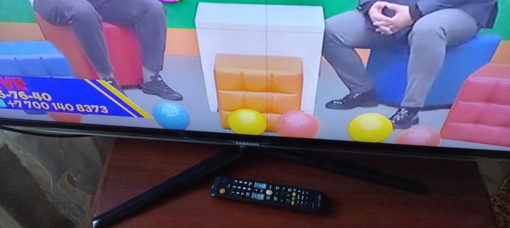 Продам тв Самсунг диагональ 118см