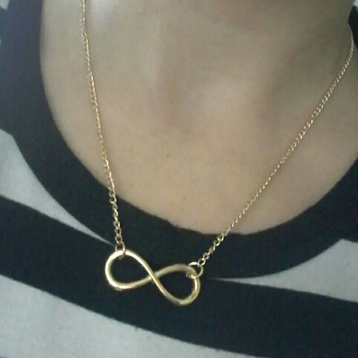 Колие, гривна, обици безкрайност