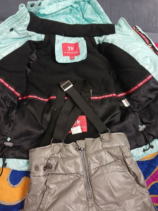 Продам детскую зимнюю одежду