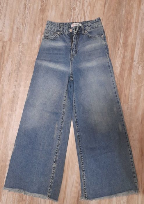 Детски дънки за момиче