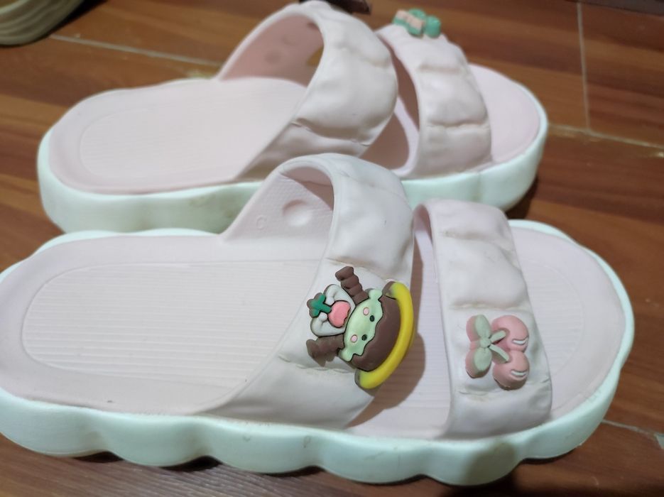 Срочно продаются летние тапочки