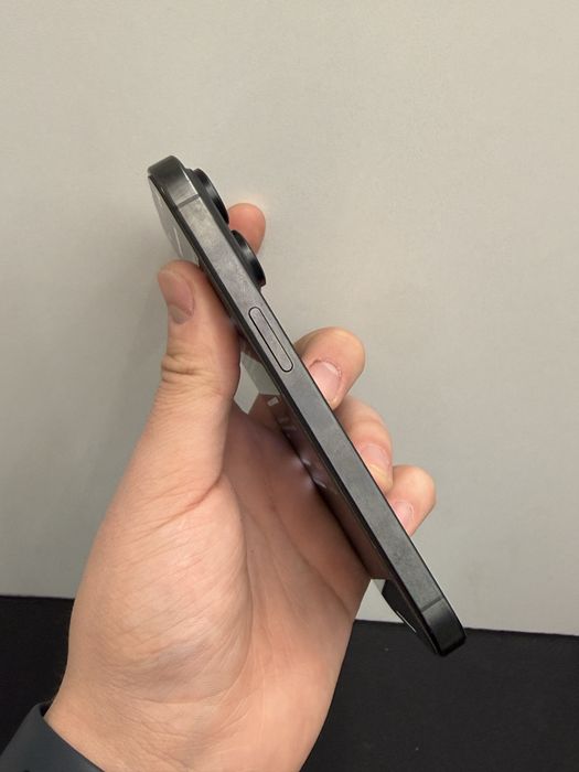 Продам iPhone 15 Pro