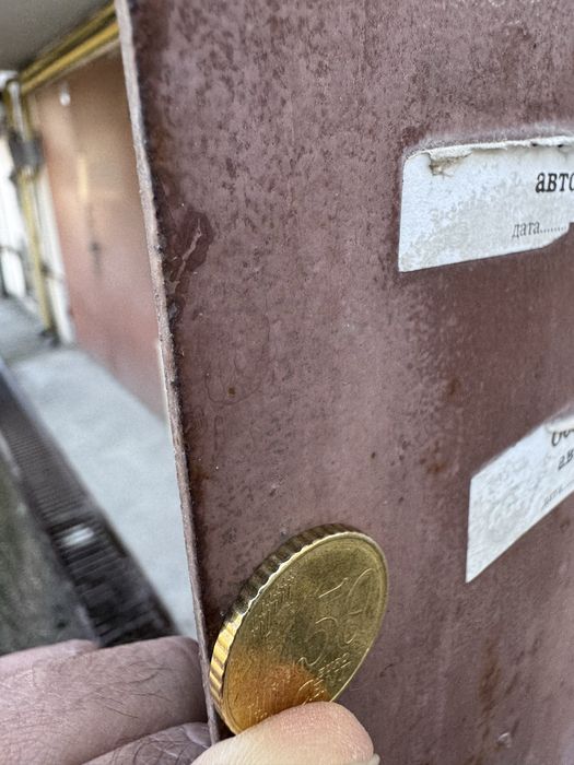 Продавам Гаражна врата