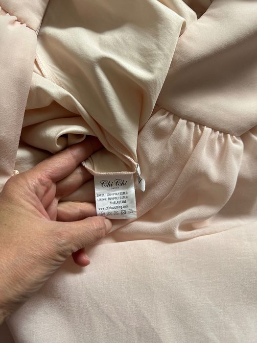 Рокля на марката Chi Chi London