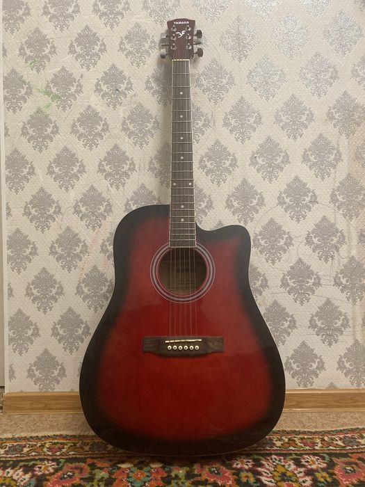 Гитара Yamaha срочно продаю