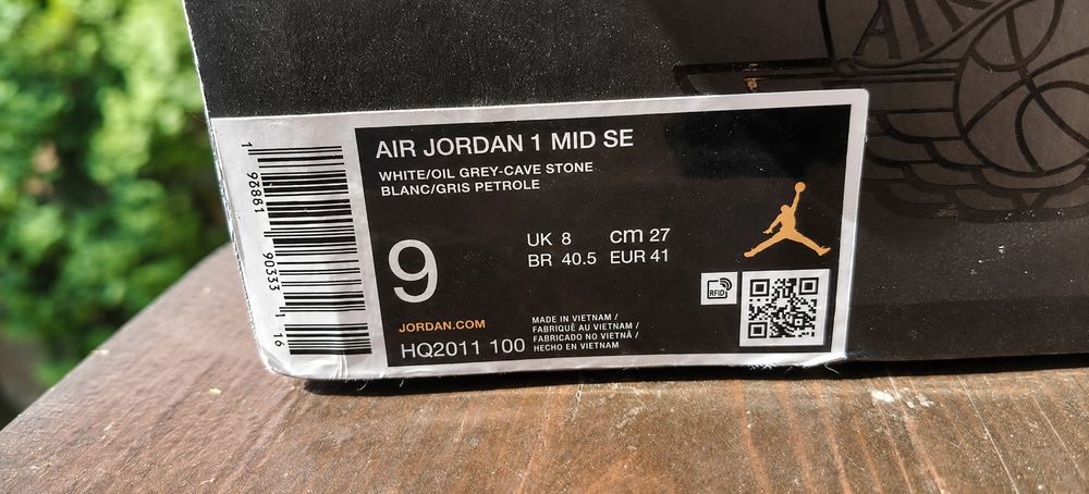 Air Jordan 1 Mid ”Cave Stone” limited edition