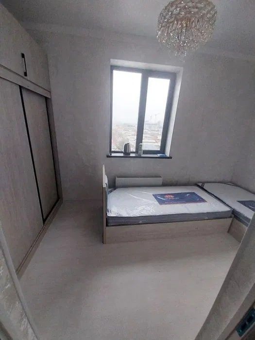 Чоштепа 3/7/9 82 м² Сергели 1-2-станция Метро продаётся квартира