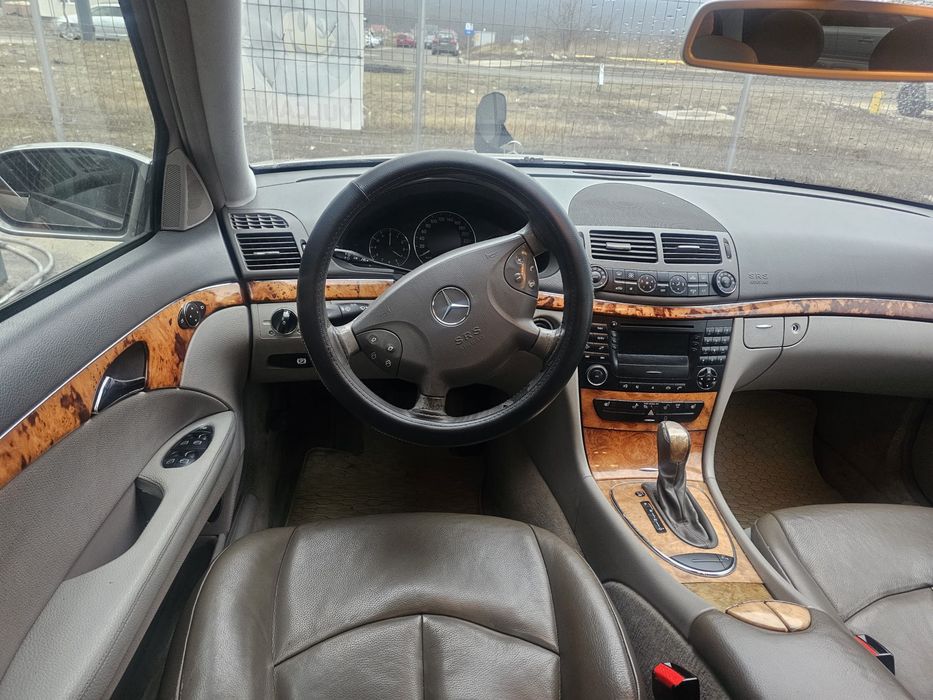 Mercedes E Class • 2.2 Diesel • 2006 • Automat • Avantgarde • Variante