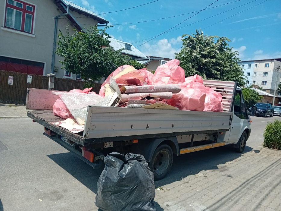 Daca aveti nevoie Efectuez debarasări  din case grădini ,etc