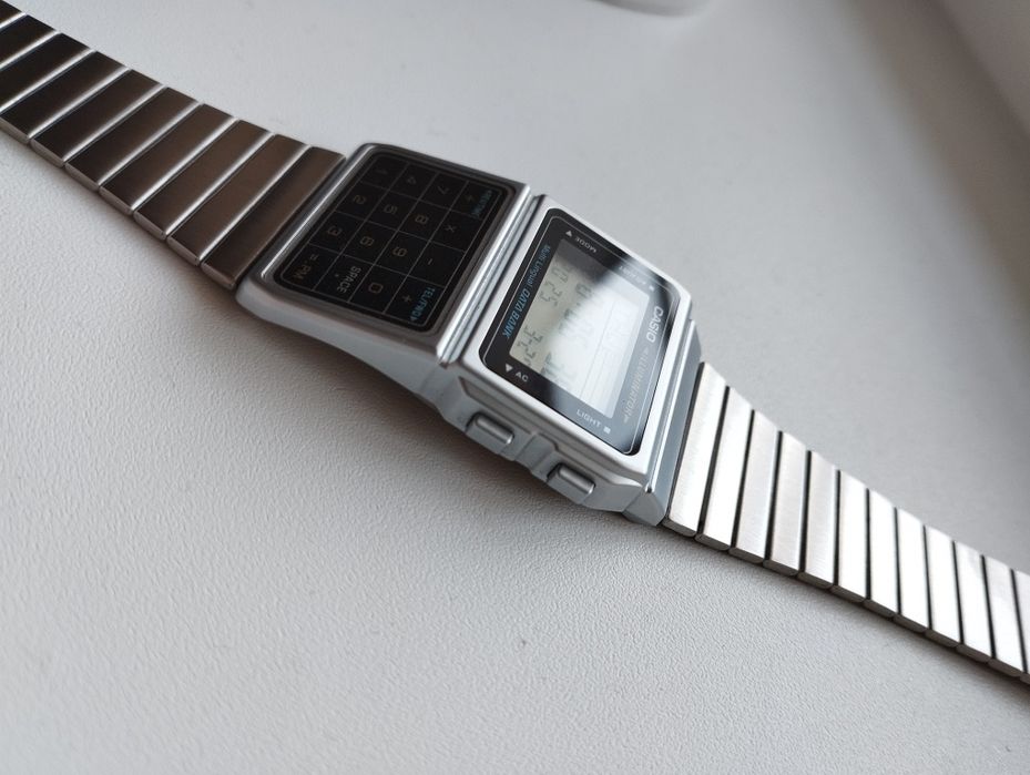 Продам часы Касио.