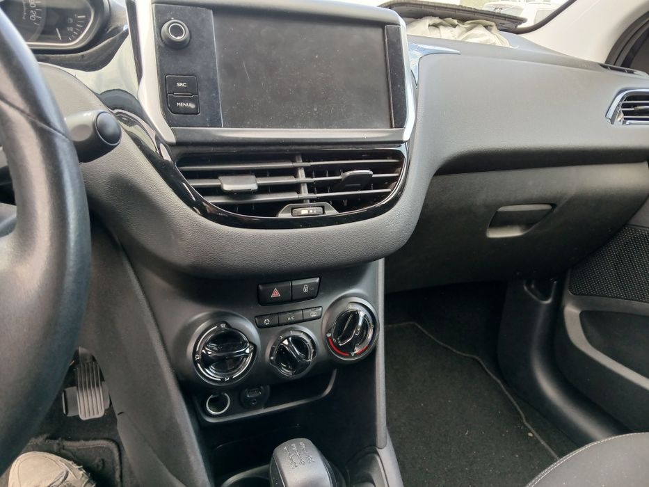 Peugeot 208 2016/1.2benzin НА ЧАСТИ!