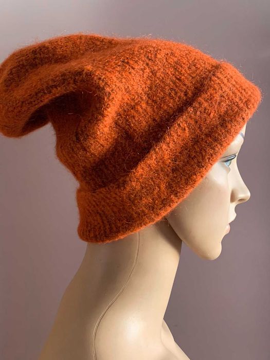 Зимнa шапкa естественa, топлa материя (вълна, кид мохер)