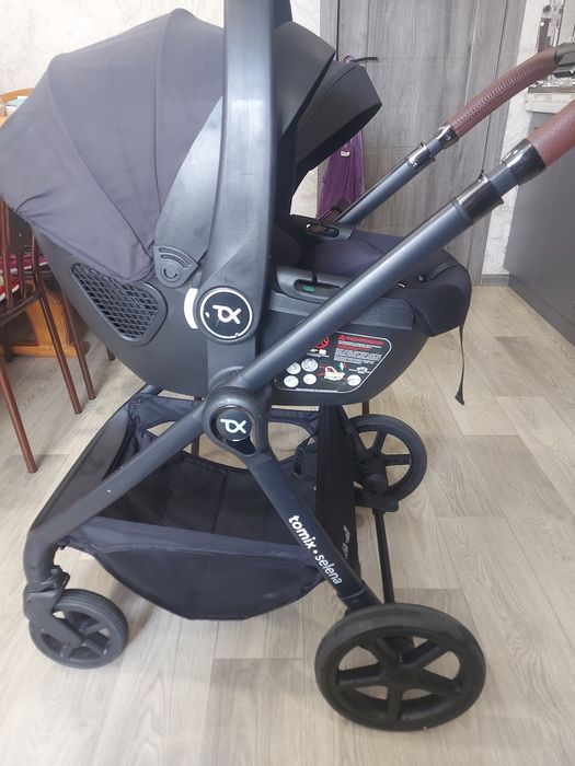 Продам коляску 3 в1