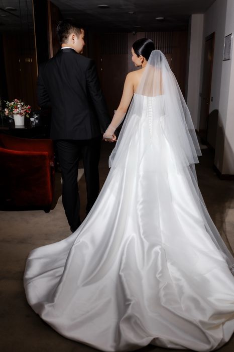 Шикарное свадебное платье (2 в 1)