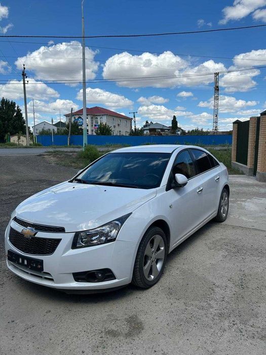 Продается Chevrolet Cruze 2012 г.